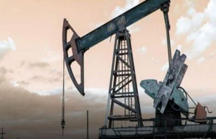 انخفاض أسعار النفط وسط مخاوف من استمرار تباطؤ الاقتصاد العالمي