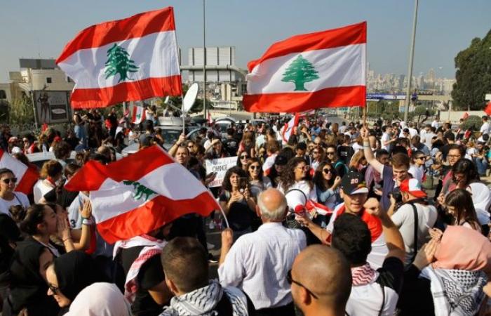 32 يومًا من التظاهرات.. احتجاجات لبنان تتواصل