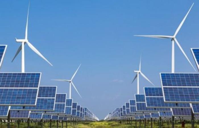 لماذا تراجعت استثمارات الطاقة المتجددة 20% فى 2018؟