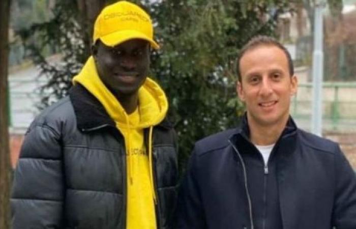الوفد رياضة - السنغالي أليو بادجي يصل القاهرة للإنضمام رسمياً إلى الأهلي موجز نيوز