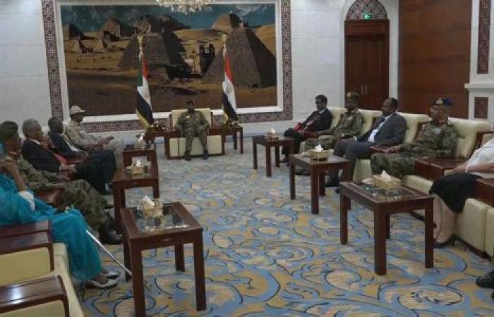 «السيادة السوداني» يرفض طلبًا من حمدوك لتمديد الطوارئ