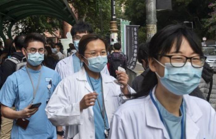 الصين تسجل 93 وفاة و1807 إصابات جديدة بفيروس كورونا