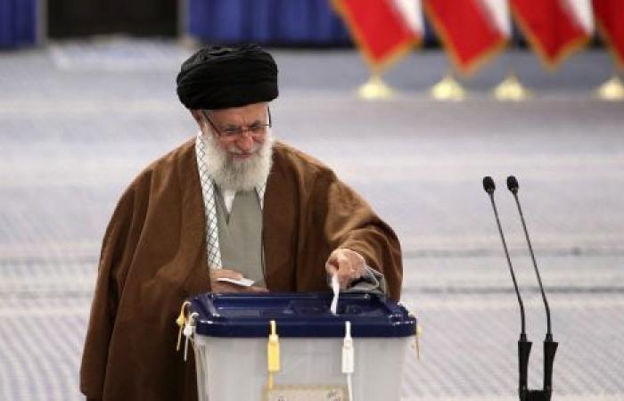 انتخابات إيران.. خامنئي هندس المشهد لصالحه وزاد المخاطر ضده (تحليل)