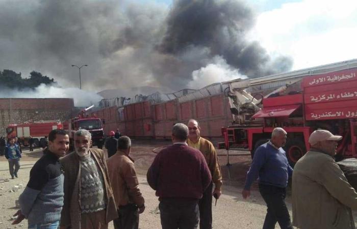 #المصري اليوم -#حوادث - حريق هائل بمخزن بلاستيك غرب الإسكندرية موجز نيوز