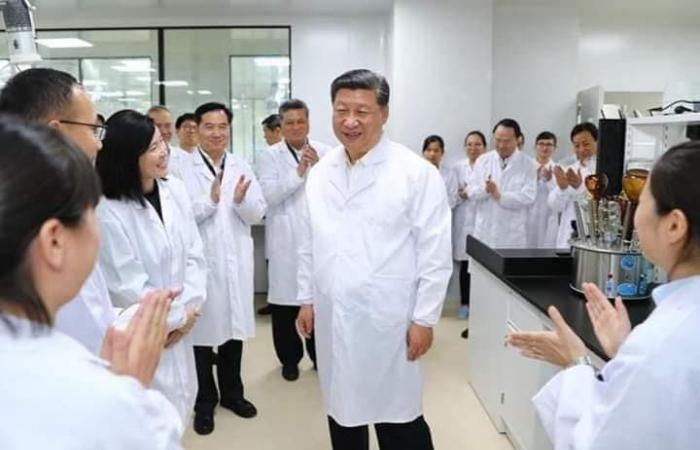 بالفيديو| الأطباء يرقصون فرحًا.. كيف سيطرت الصين على «كورونا»؟
