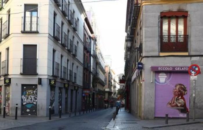 في إسبانيا.. «كورونا» يحظر التجوال