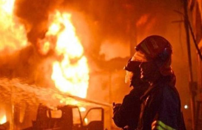 الوفد -الحوادث - انتداب المعمل الجنائي لمعاينة حريق الحرفيين موجز نيوز