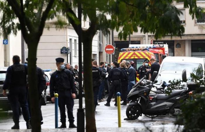 صور| 4 مصابين في هجوم قرب مقر لـ «شارلي إيبدو» بباريس