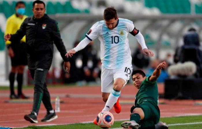 رياضة عالمية الأربعاء أرجنتين "ميسي" تتخلص من عقدة لاباز بفوز صعب على بوليفيا (فيديو)