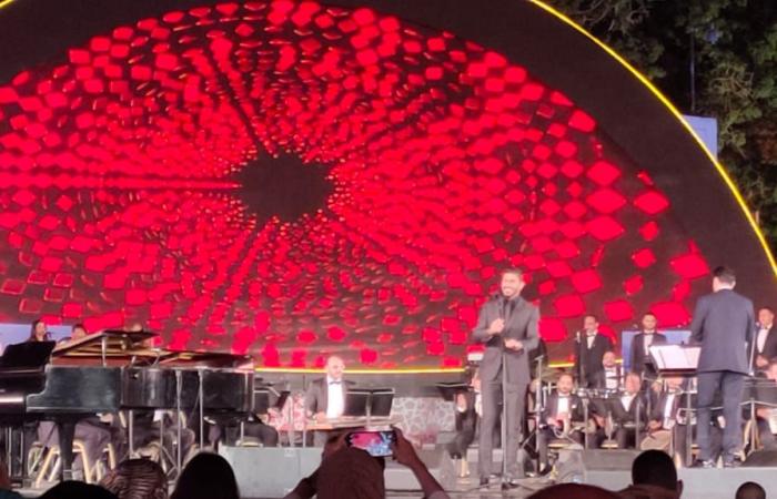 #اليوم السابع - #فن - خالد سليم يبدأ حفلته بالأوبرا وسط إقبال جماهيرى كبير بأغنية "وحشتونى".. صور