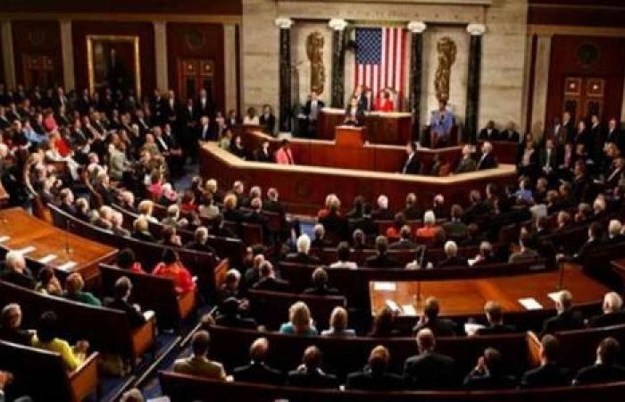 الكونجرس.. سيطرة ديمقراطية على «النواب» و«الشيوخ» معلق حتى يناير