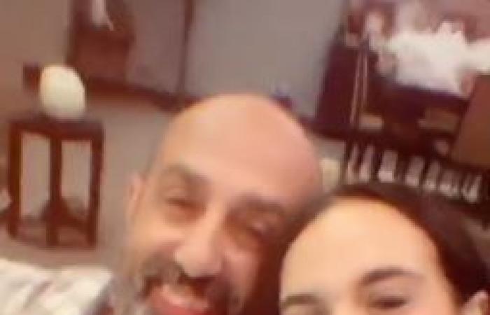 #اليوم السابع - #فن - أحمد صيام وابنته بسنت يهنئان جمهورهما بالعام الجديد بطريقة طريفة.. فيديو