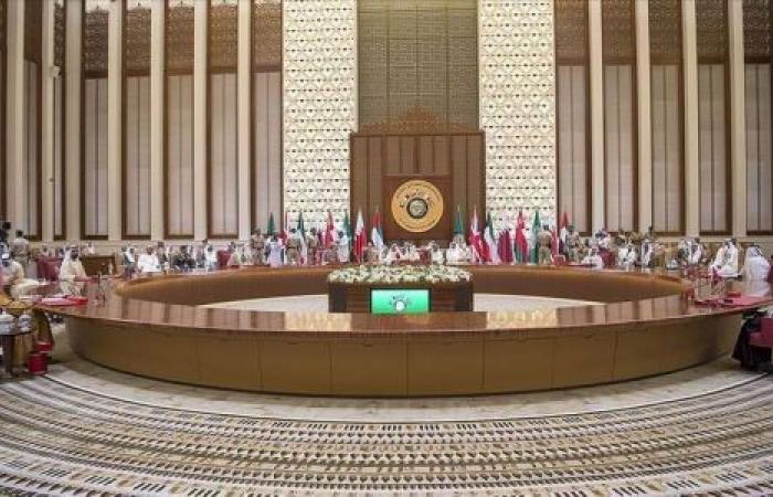 الإمارات: نحن أمام قمة تاريخية نعيد من خلالها اللحمة الخليجية