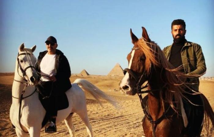 #اليوم السابع - #فن - محمد سامى بصحبة السقا فى صحراء الأهرامات.. والجمهور: "مستنيين نسل الأغراب"