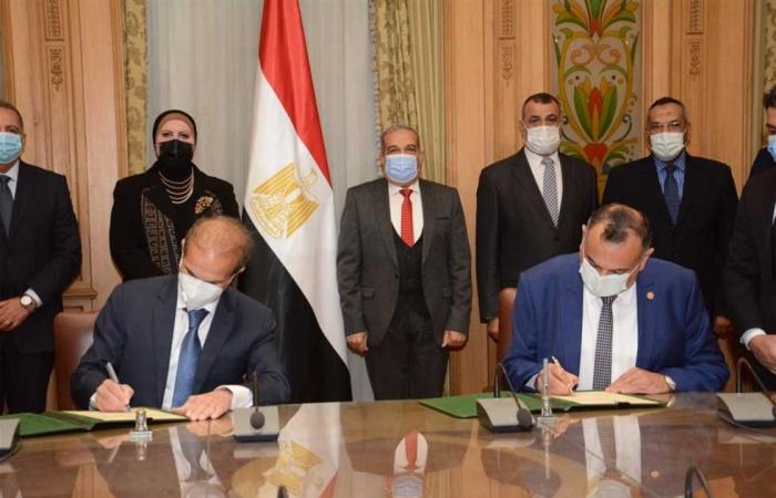 #المصري اليوم - مال - توقيع اتفاقية بين مصنع (200 الحربي) و (MCV) للنقل في مجال تصنيع الأوتوبيسات الكهربائية موجز نيوز