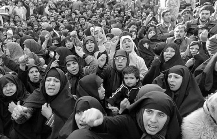 42 عامًا على ثورة الخميني.. محطات في تاريخ الجمهورية الإيرانية