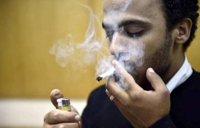 اخبار السياسه «شعبة السجائر» تزعم: التدخين «حلال» ويحقق 7 فوائد للجسم