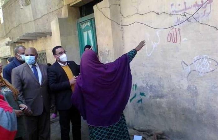 المصري اليوم - اخبار مصر- محافظ بني سويف يتلقى 5 تقارير من المحليات حول تكليفات النظافة والتجميل (صور) موجز نيوز