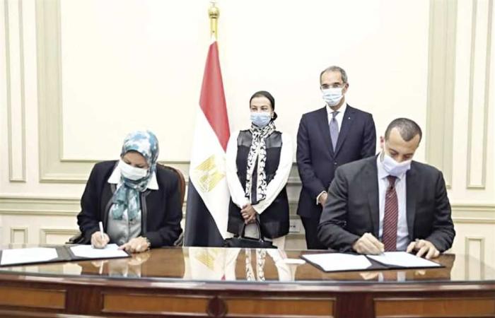 المصري اليوم - تكنولوجيا - «الاتصالات» و«البيئة» تراجعان اشتراطات الترخيص لإنشاء أبراج المحمول موجز نيوز