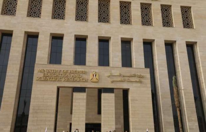 اخبار السياسه عبدالغفار يتفقد مبنى وزارة التعليم العالي بالعاصمة الإدارية الجديدة 