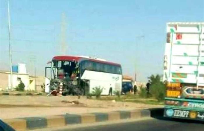 #المصري اليوم -#حوادث - مصرع سائق وإصابة ٣ سائحين في تصادم أتوبيس بنقل بالبحر الأحمر موجز نيوز