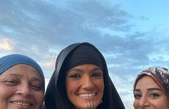 #اليوم السابع - #فن - تارا عماد تنشر صورا جديدة من كواليس مسلسل موسى بفستان الزفاف والجلباب