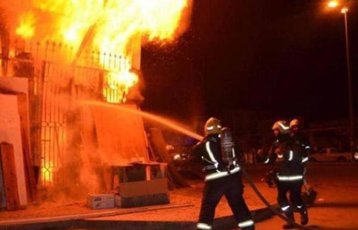 الوفد -الحوادث - نشوب حريق هائل بمخزن كرتون في شبرا الخيمة موجز نيوز