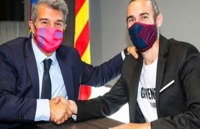 الوفد رياضة - رسمياً.. برشلونة يجدد عقد مينجويزا بشرط جزائي 100 مليون يورو موجز نيوز