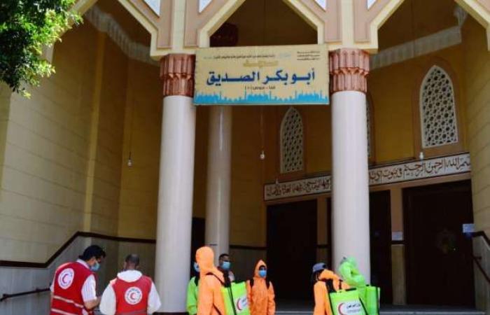 اخبار السياسه الهلال الأحمر يبدأ المرحلة الثانية من عملية تعقيم المساجد في 20 محافظة