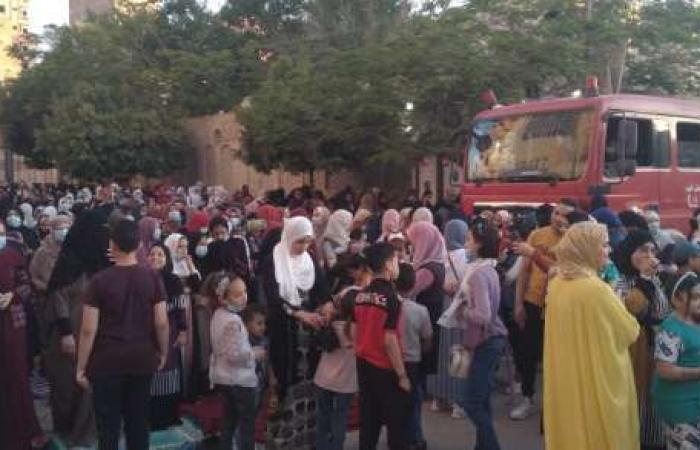 اخبار السياسه آلاف المواطنين في الفيوم يؤدون صلاة العيد بـ«الكمامة والمصلية»