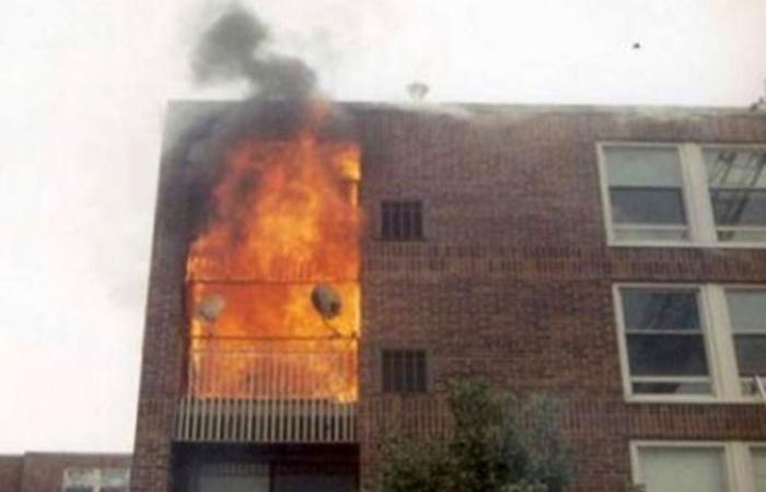الوفد -الحوادث - بسبب ماس كهربائي .. حريق يلتهم غرفة نوم بشقة سكنية في طما موجز نيوز