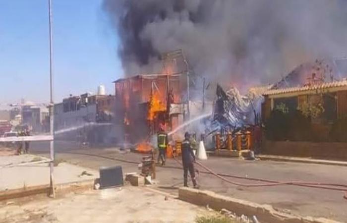 الوفد -الحوادث - فيديو.. شاهد اللقطات الأولى لحريق كافتيريات كورنيش السويس موجز نيوز