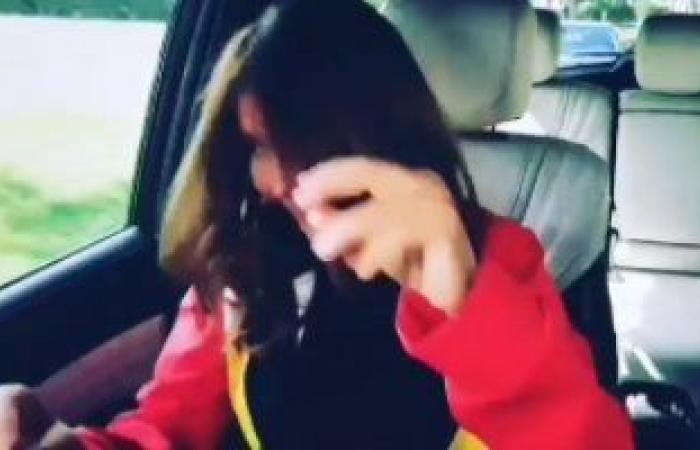 #اليوم السابع - #فن - الديفا سمير سعيد "تدندن" على ألحان اغنيتها الجديدة.. فيديو وصور