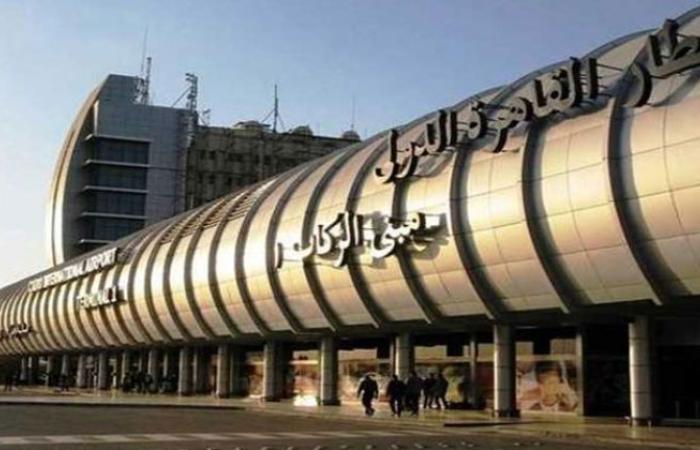الوفد -الحوادث - إحباط محاولة تهريب كمية من النقد الأجنبي عبر مطار القاهرة موجز نيوز