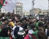 اخبار السياسه مظاهرات في الجزائر ضد مشروع قانون جديد للمحروقات