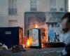 اخبار السياسه فيديو.. محتجون يضرمون النار وسط باريس احتجاجا على قانون "الأمن الشامل"
