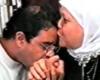 #اليوم السابع - #فن - مدحت صالح يستعين بصورة أثناء تقبيل يد والدته للكشف عن مفاجأة فى عيد الأم
